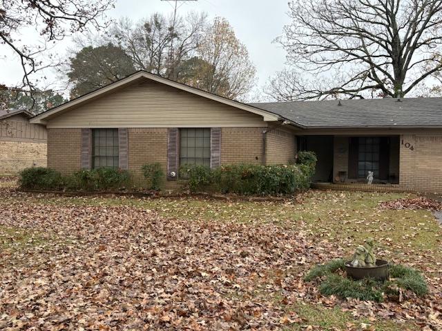 104 South Circle, Hope AR 71801