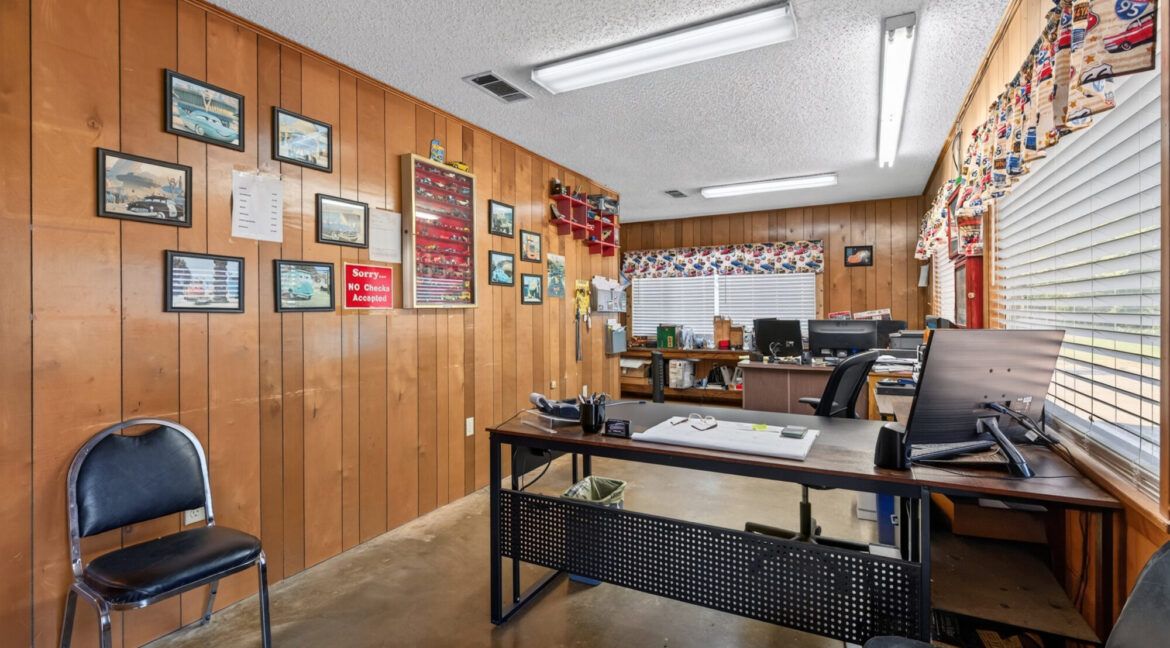 113 East Olive (16)