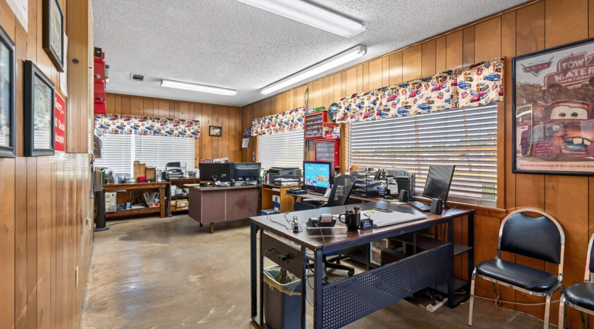 113 East Olive (17)