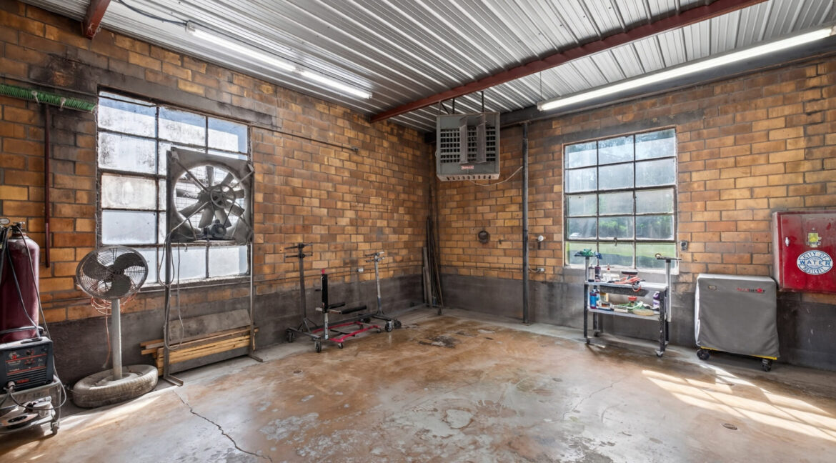 113 East Olive (27)