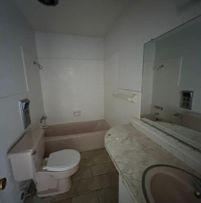 1800 South Grady 7