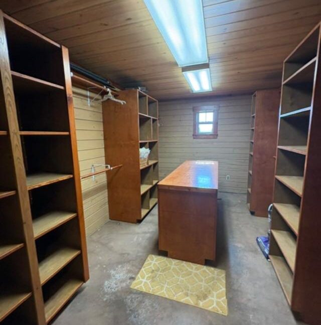 856 Hwy 174 N 12
