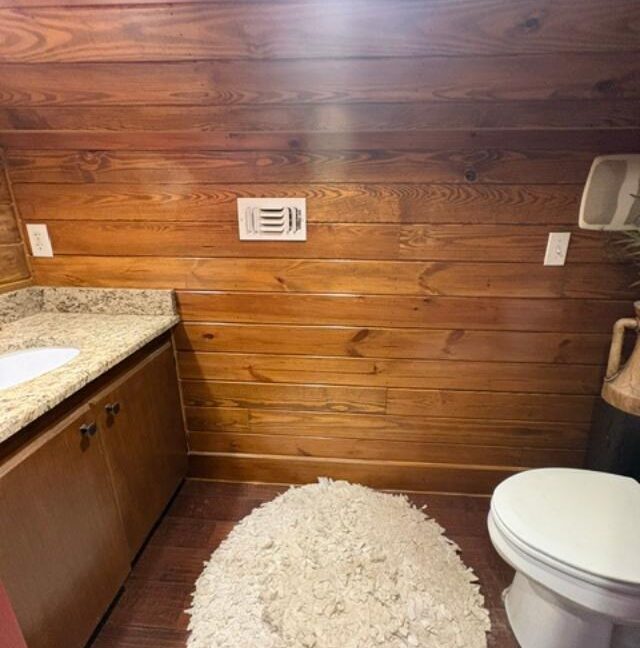856 Hwy 174 N 18