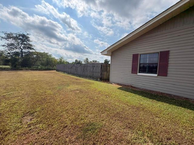 3425 Hwy 174 S 24